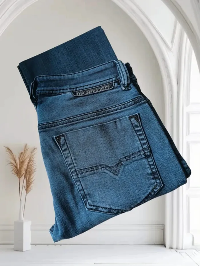Jean Diesel modéle safado ,coupe droite 7/8iem,taille mi_haute,texture stretch - photo numéro 10