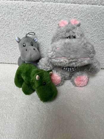Lot de 3 peluches hippopotames