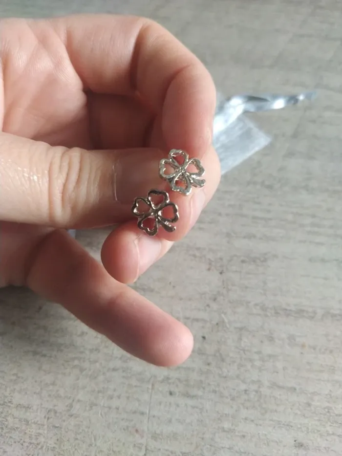Boucle d'oreille trèfle - photo numéro 3
