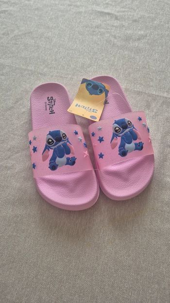 Claquettes stitch