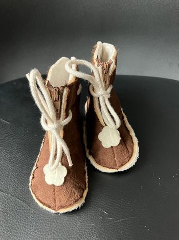 Chaussons marron pointure 18