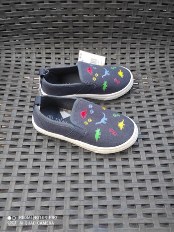 Chaussures dinosaures