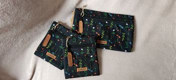 Lot de 3 pochettes cabaïa noires fleuries 