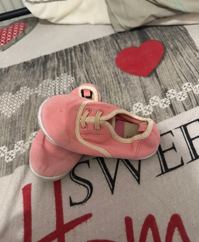 Chaussure fille P26🦄 - photo numéro 2