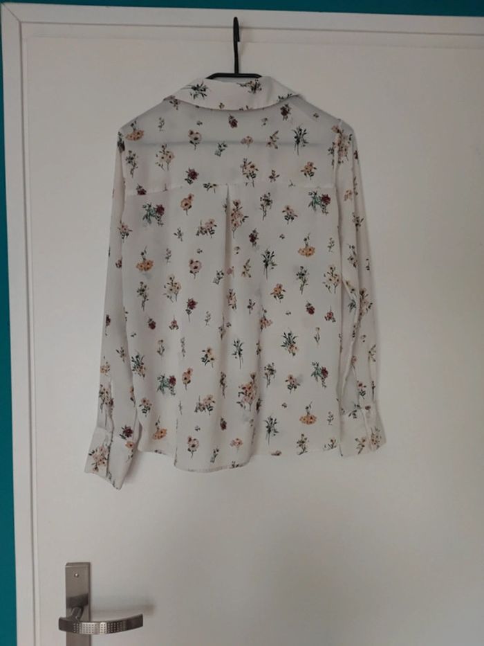 Chemise blanche fleurie taille XS Bershka - photo numéro 6