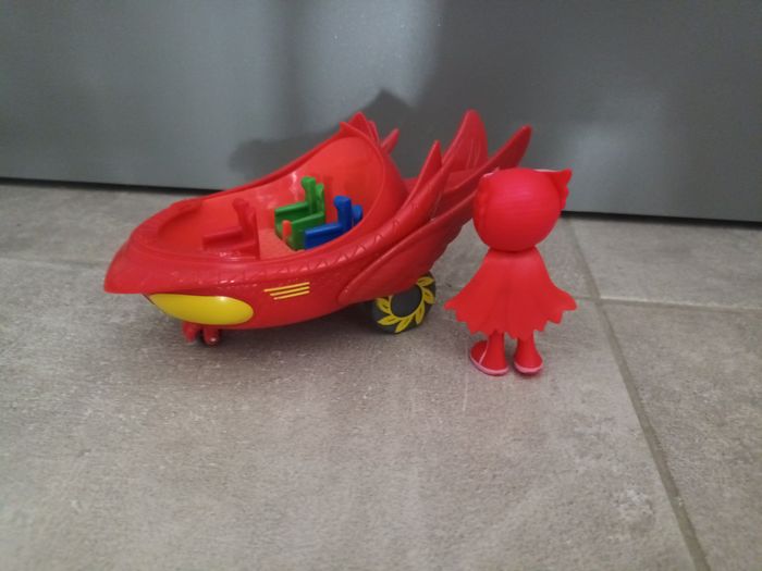 Figurine Bibou avec son véhicule Pyjamasques - photo numéro 2