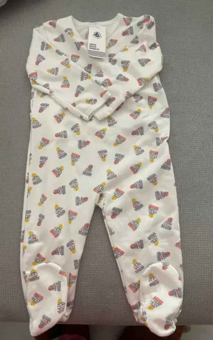 Neuf pyjama dors bien Petit Bateau taille 6 mois