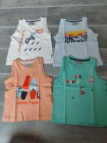 Lot de  4 débardeurs en 5 ans