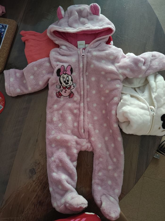 Lot vêtements 3 mois  fille - photo numéro 2