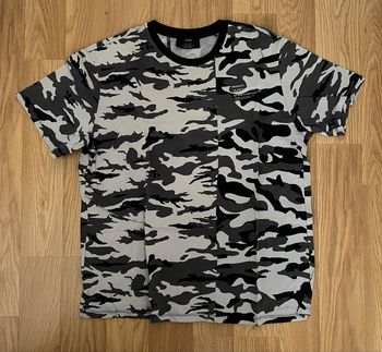 T-shirt Bershka