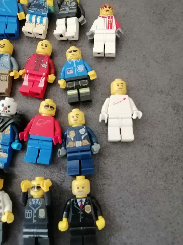 lot de 32 figurines  lego - photo numéro 4