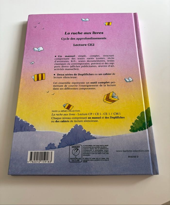 Livre La ruche aux livre Cycle des approfondissements Lecture CE2 - photo numéro 2