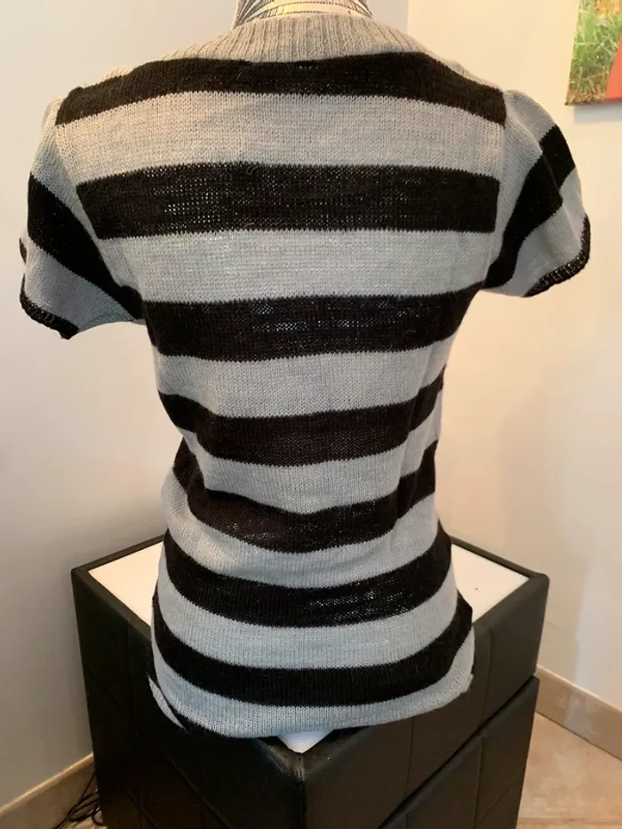 Pull manches courtes taille 38 - photo numéro 4