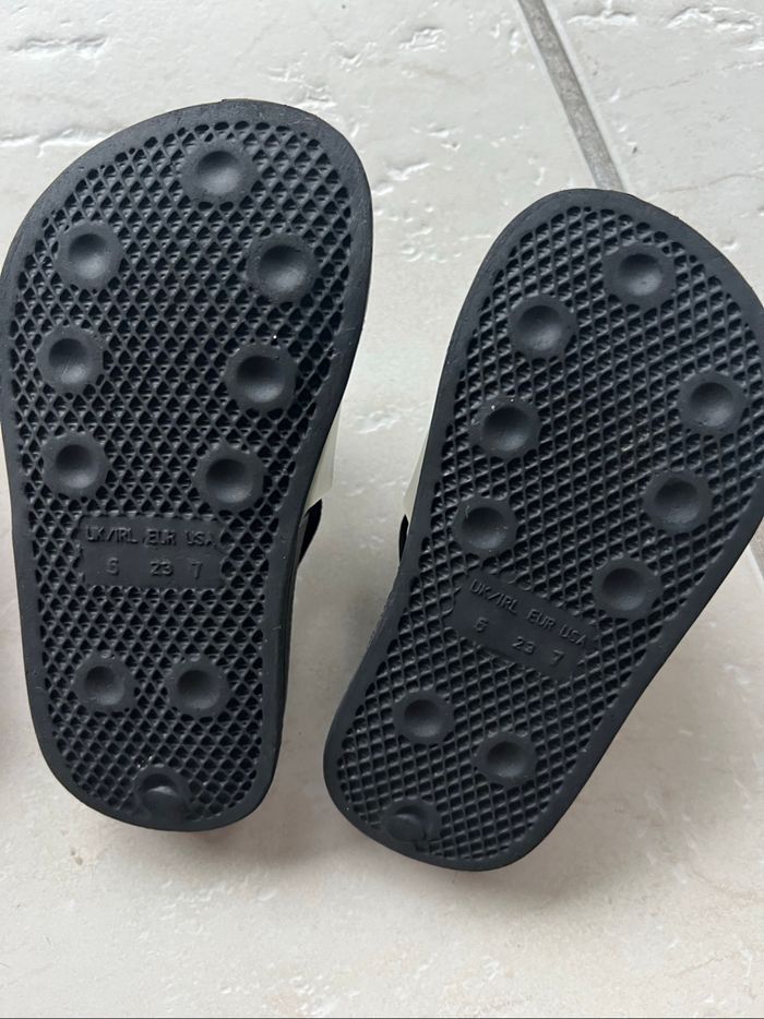 Deux paires de sandales taille  23 - photo numéro 5