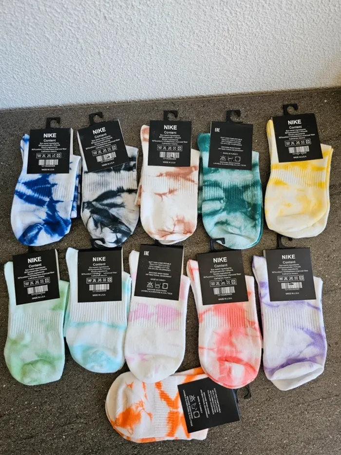 Paires de chaussette Nike Tie Dye Neuve - photo numéro 2