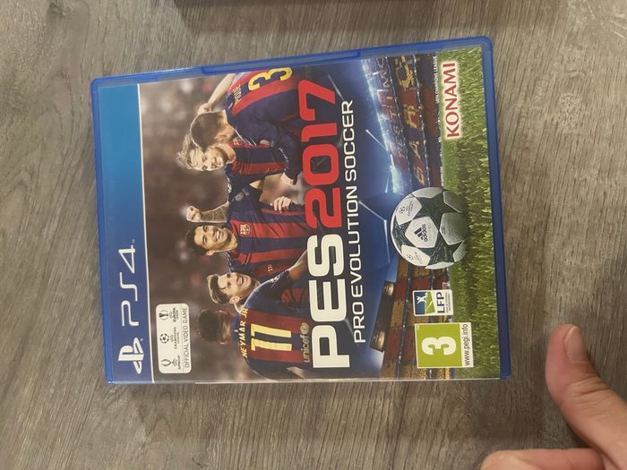 PES2017 ps4 - photo numéro 2