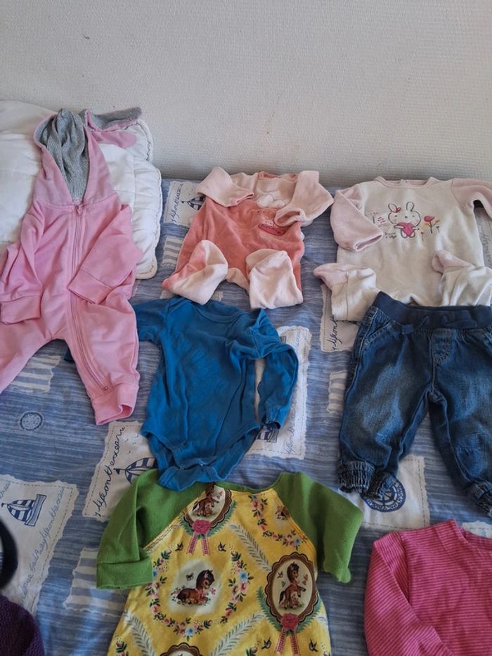 Lot vêtements fille 6 mois - photo numéro 10