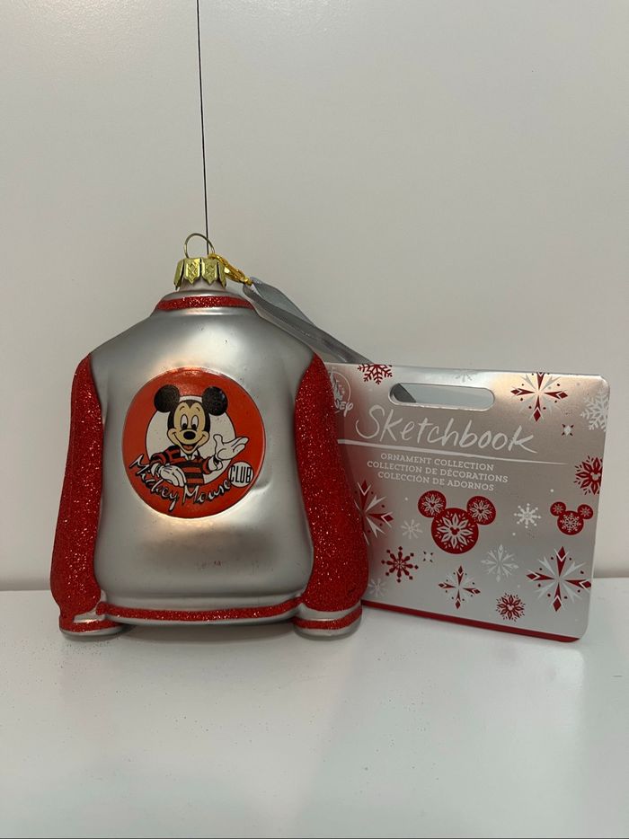 Ornement Disney Sketchbook 2022 – Veste Mickey Mouse Club – Neuf - photo numéro 2