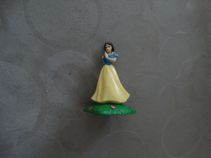 Figurine disney blanche neige