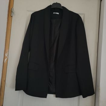 Blazer noir taille 36 très bon état