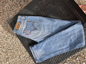 jeans levis