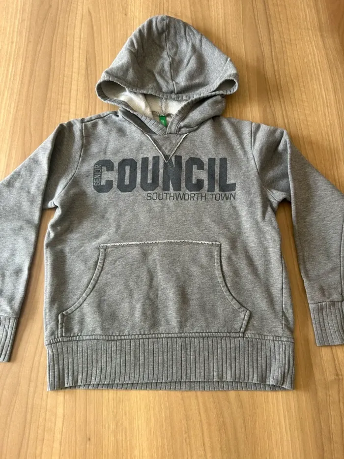 Pull à capuche united Colors of Benetton
