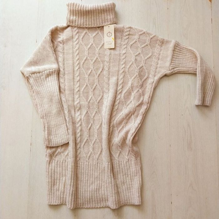 Robe pull maille torsadée col roulé montant