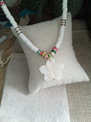 Collier bohème fleur de n'a'c'r'e