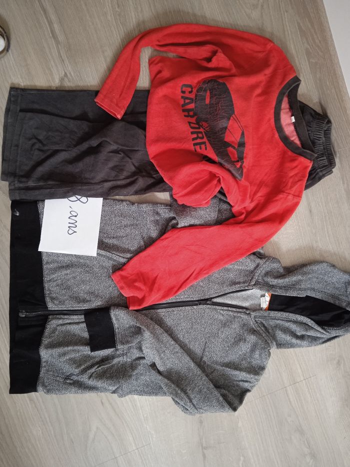 Lot vêtements garçon 8 ans