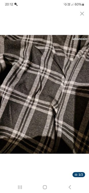 Coupon de tissu environ 3m sur 140 type lainage carreaux gris