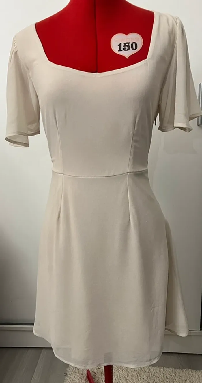 Robe voile beige encolure carrée Nly Eve
