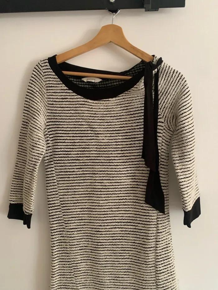 Robe Naf Naf S fil dorés. - photo numéro 2