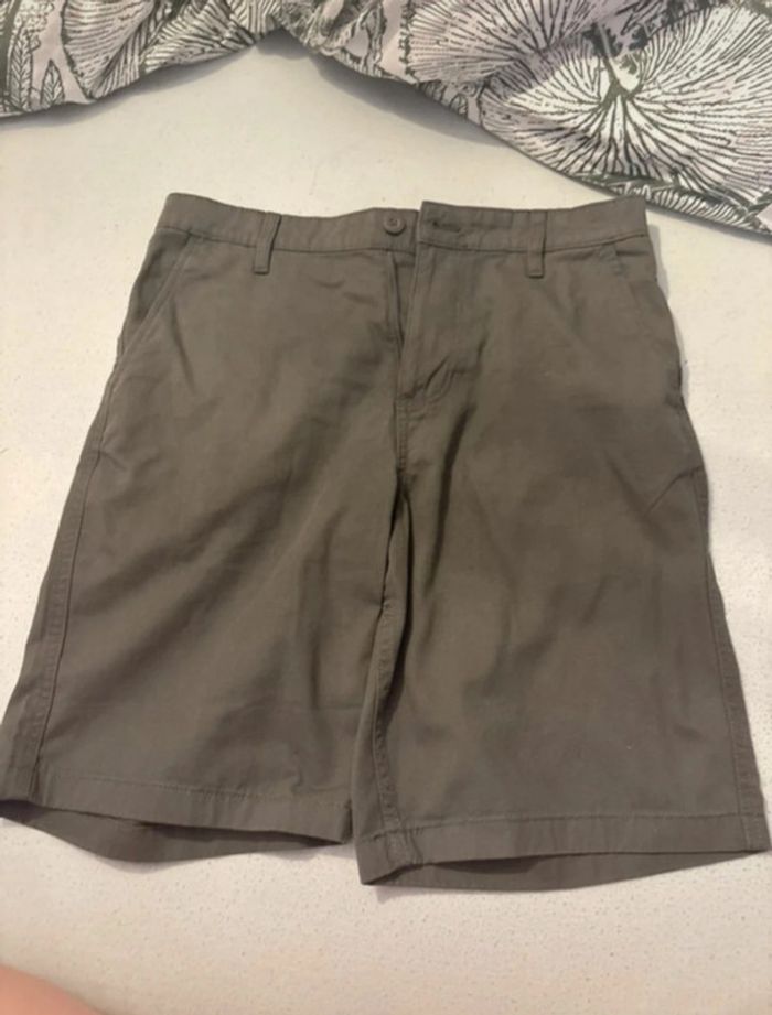 Short bermuda