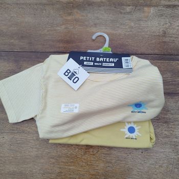 2 maillots de corps fille