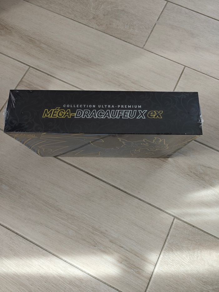 Coffret ultra premium Dracaufeu Inferno X ex neuf - photo numéro 2