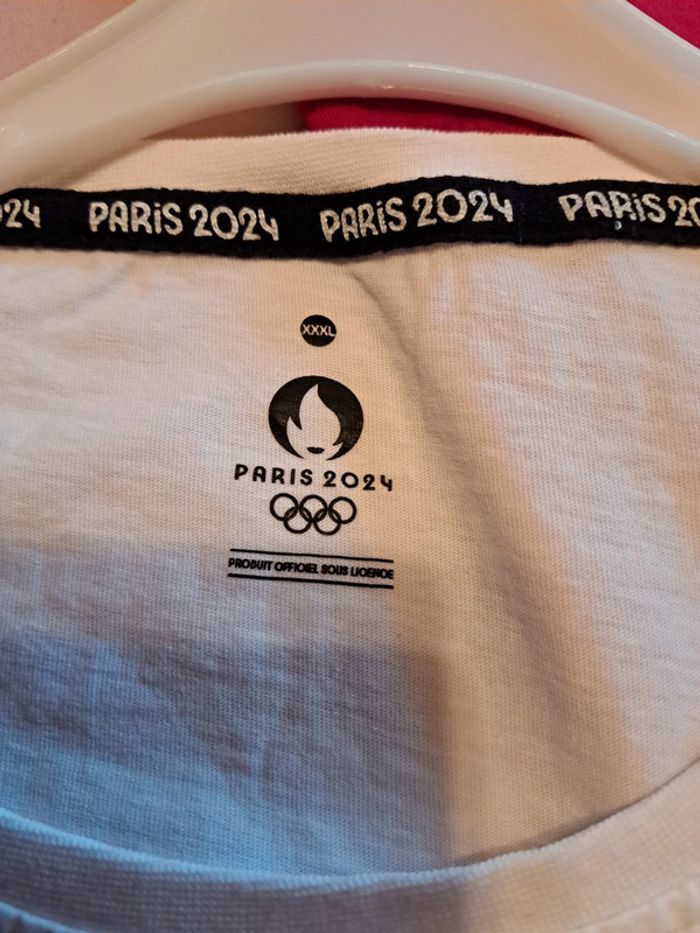 Tee-shirt Paris 2024 - photo numéro 3