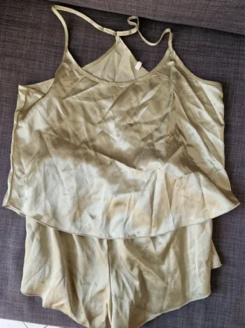 Ensemble pyjama vert olive en satin taille S