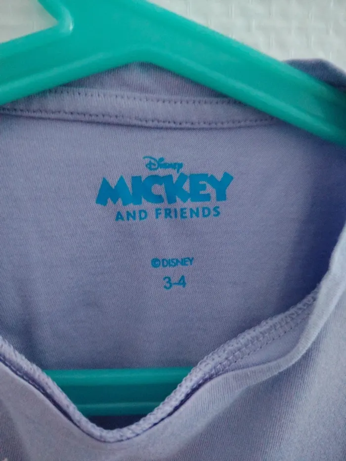 T-shirt mini Disney taille 3 4 ans - photo numéro 3