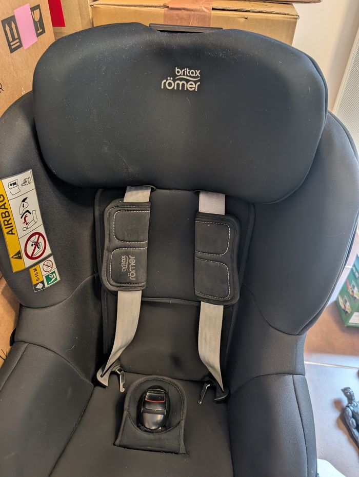 Britax Römer Dualfix M i-Size + housse été en parfait état - photo numéro 2