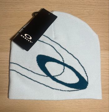 Bonnet Oakley UO Exclusive Light Blue