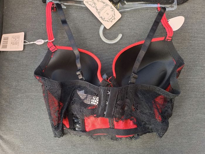 Ensemble lingerie - photo numéro 2