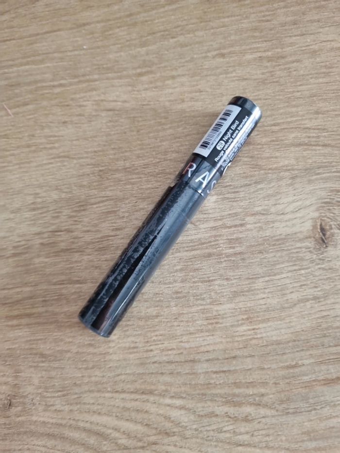 Rouge a lèvres noir sephora neuf