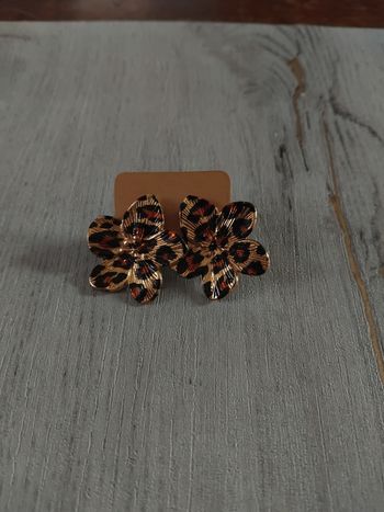 Boucles d'oreilles neuves