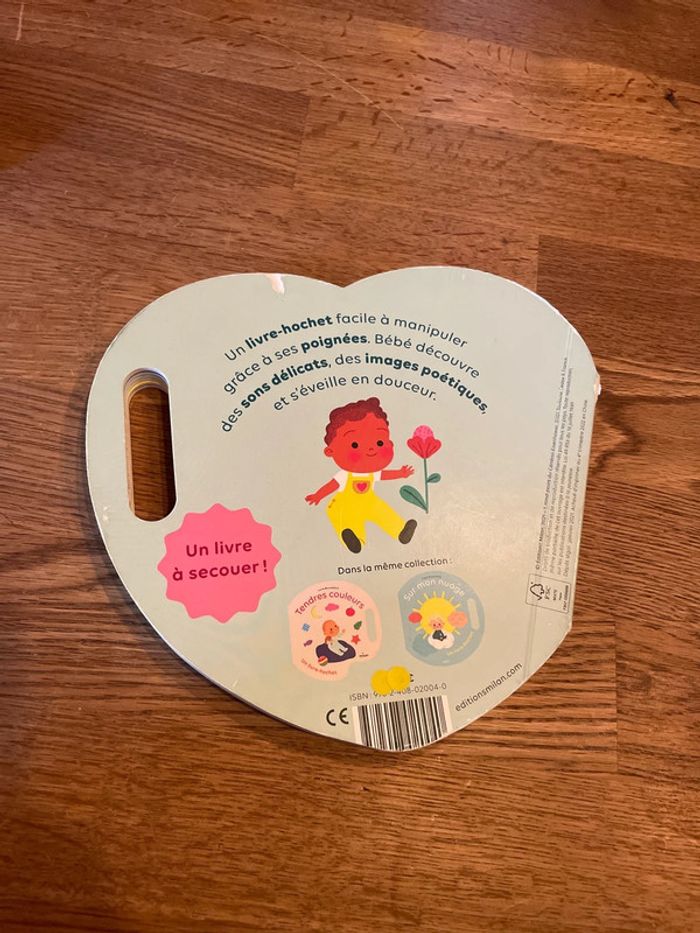 Livre cartonné Un livre hochet Mon cœur Milan Un livre à secouer - photo numéro 3