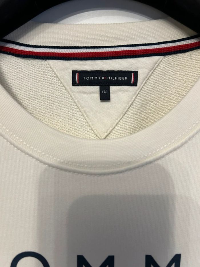 Sweat Tommy Hilfiger taille 176cm - photo numéro 4
