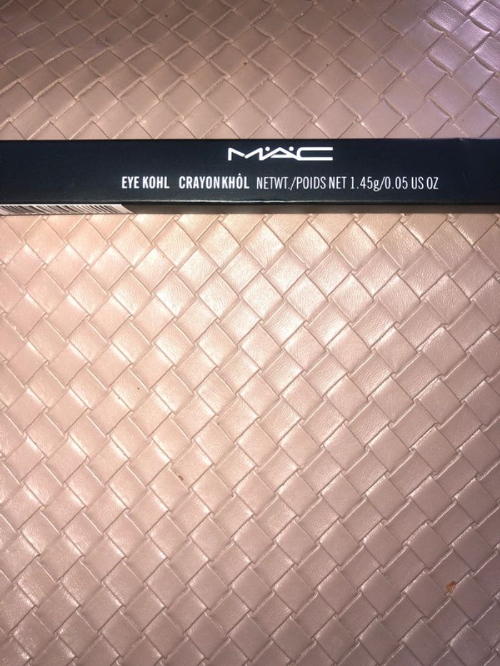 🌼Crayon khôl Mac🌼