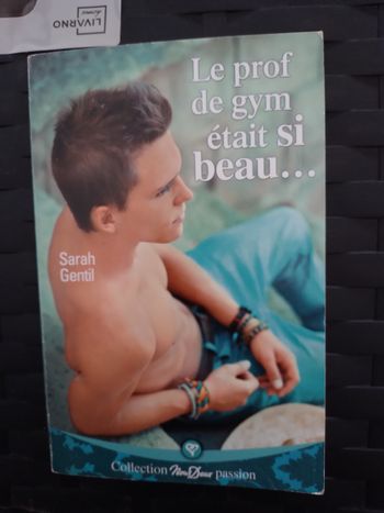 Livre nous deux le prof de gym était si beau