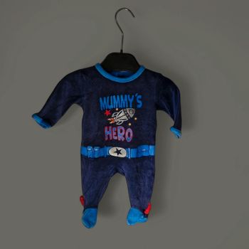 💙 Pyjama bleu marine pour garçon, taille 1 mois.
