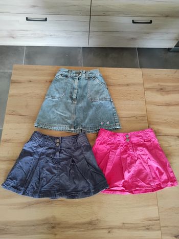 Lot jupes taille 6 ans