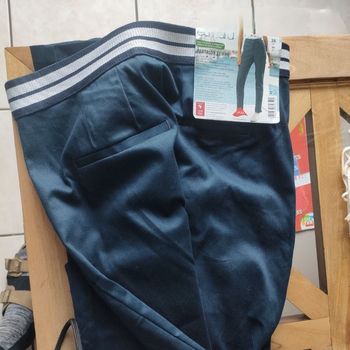 Pantalon style chinos